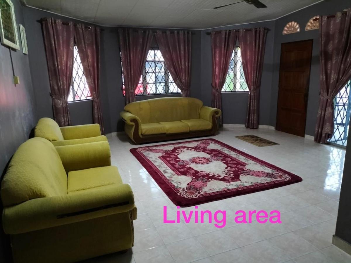 Rumah percutian Omak Ayah Seremban